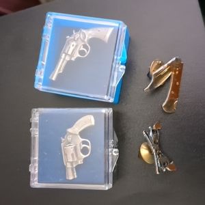 4 piece colt Guns and Knife pin set